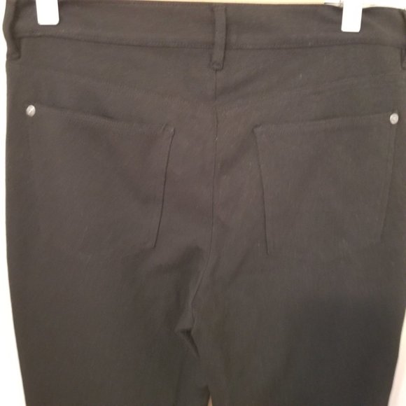 Lot - Brand new size Medium pants - Picture 6 of 9